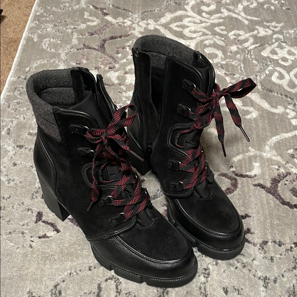 Black Women's Boots with Red Laces